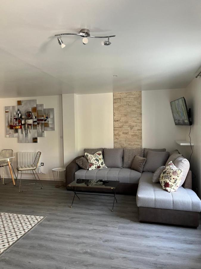 Superbe Appartement Au Bord Du Canal De St Quentin Saint-Quentin  Exterior photo